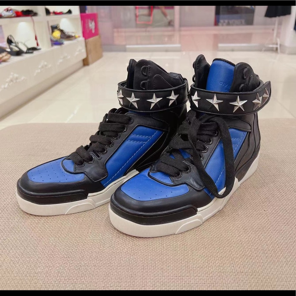 Givenchy size 41